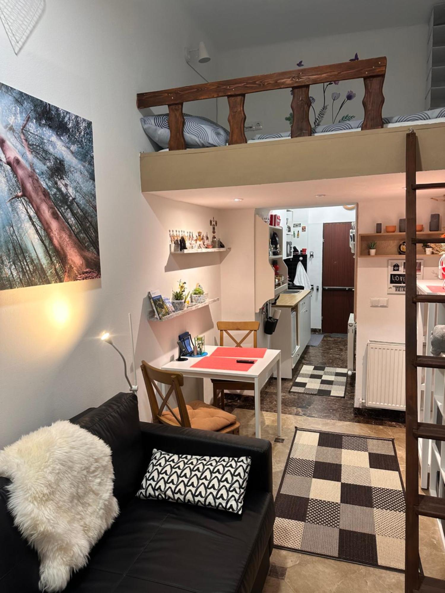 As Small As Caravans Apartment Wien