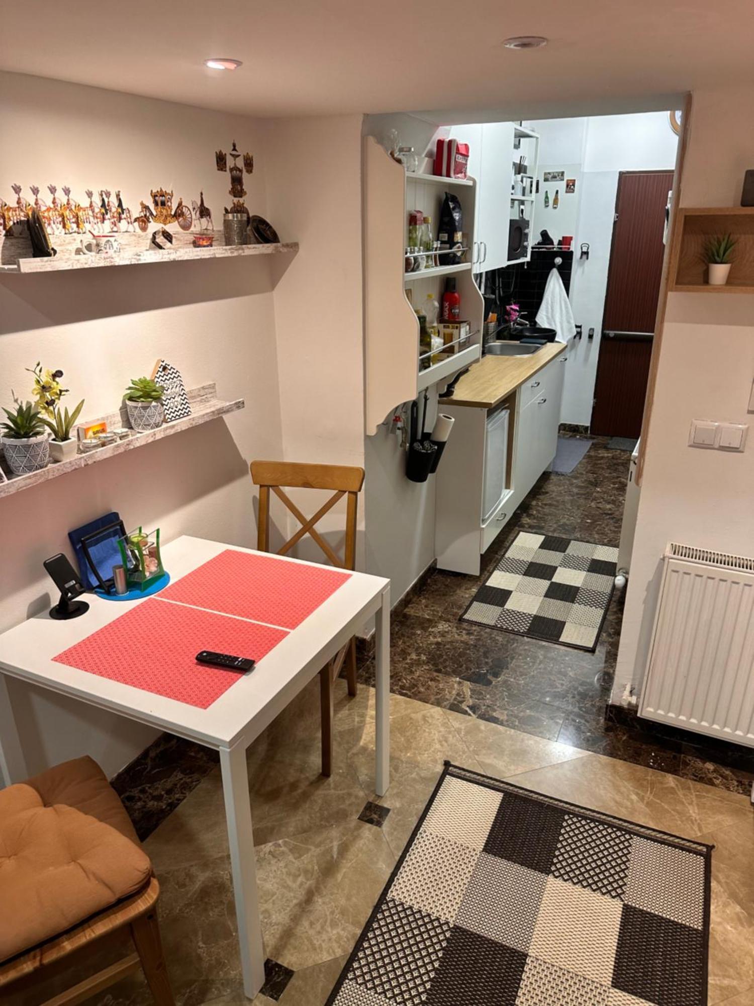 Apartment As Small As Caravans Wien